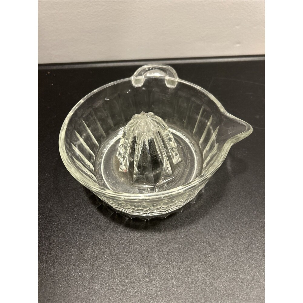 Vintage Heavy Large Clear Glass Hand Juicer Reamer Citrus Orange Lemon Easy Pour